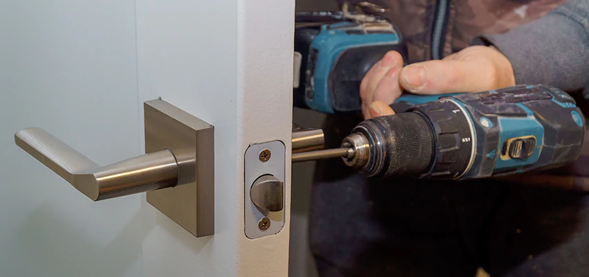 Broken Door Handle Lock Repair in Lemoore, California